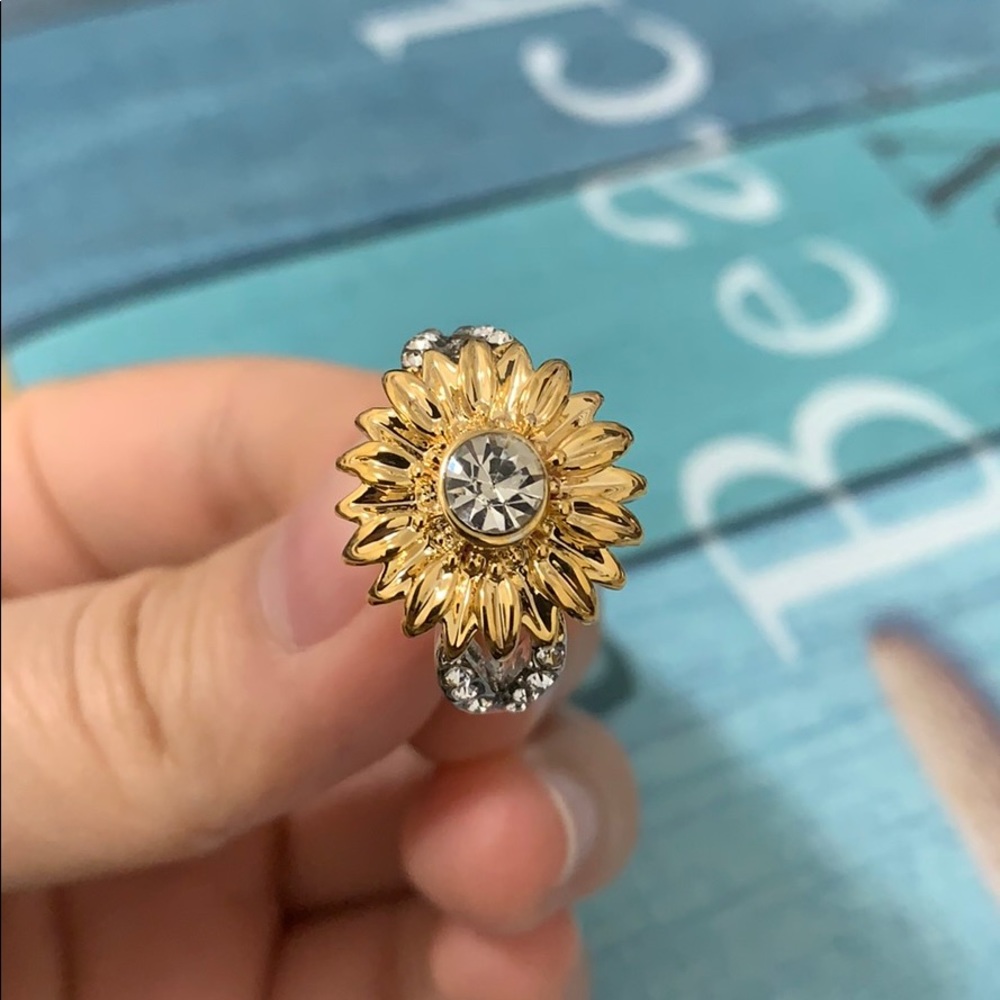 🌻 Sunflower 1.38 Ct White Topaz Ring